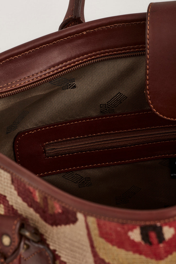 Red and browb large kilim and leather handbag inside detail